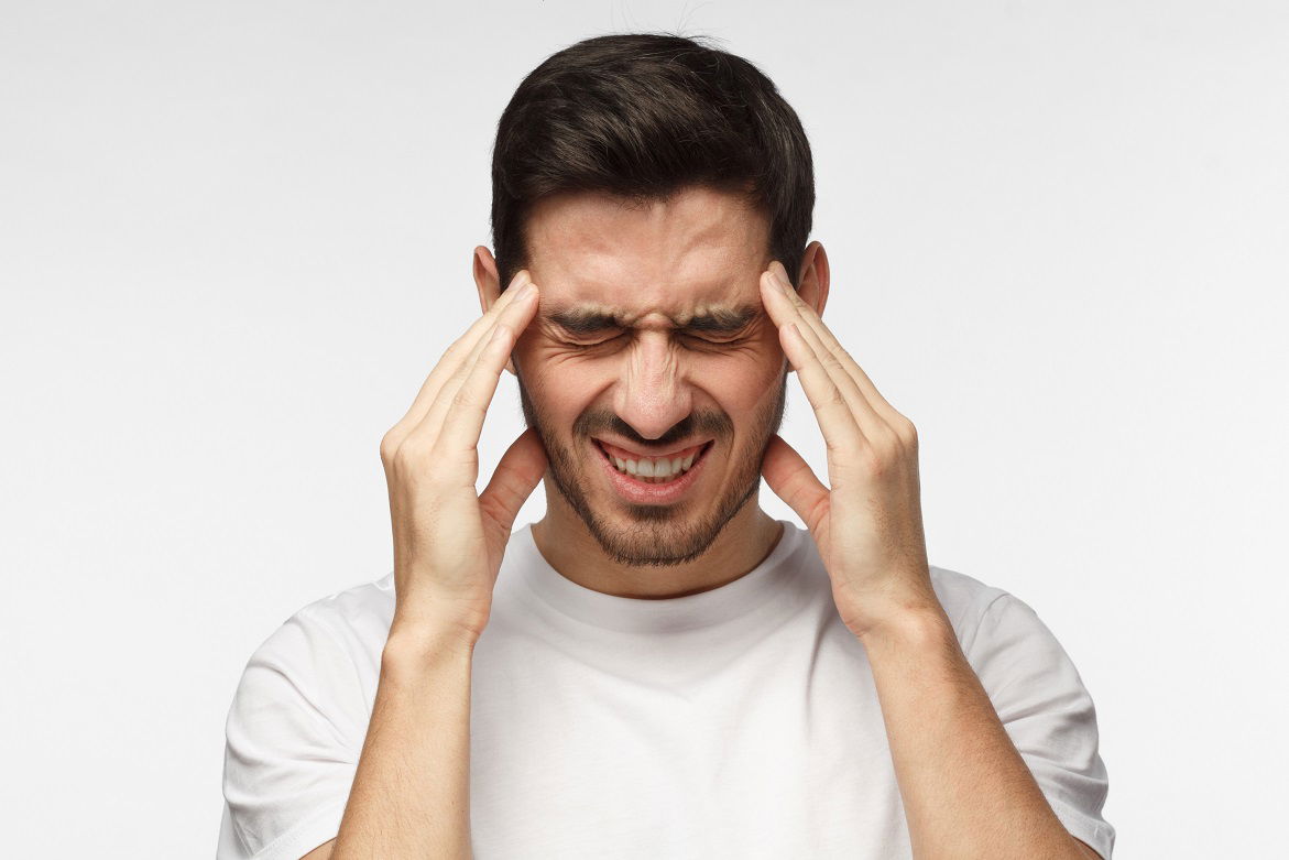 Expert lists 5 ways to know that your headache is signalling something ...