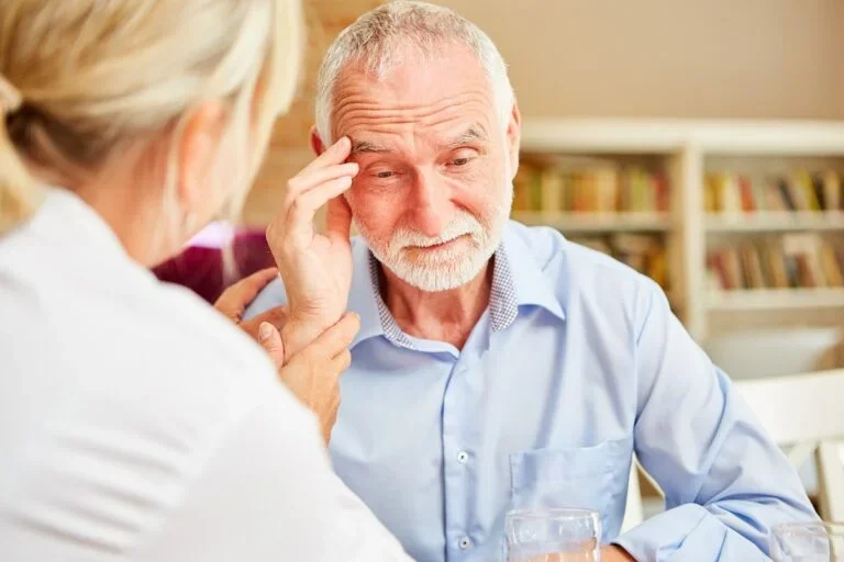 Alzheimer Disease: 7 Warning Signs And Symptoms in Elders That Shouldn’t be Ignore